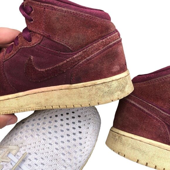 Nike Air Jordan 1 Retro Mid GS 'Bordeaux' Size 6.5 - Picture 5 of 16